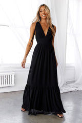 Stand Out Heart Maxi Dress Black