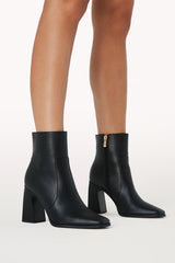 Jessica Boots Black