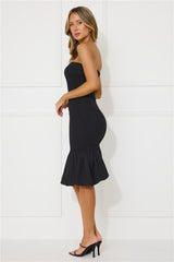 Run My Way Strapless Bubble Midi Dress Black